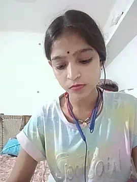Mohnicute online show from June 1, 2026, 7:04 pm