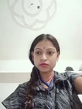 Mohnicute online show from June 13, 2026, 6:50 pm