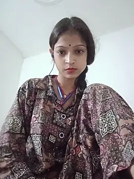 Mohnicute online show from June 14, 2026, 7:27 pm