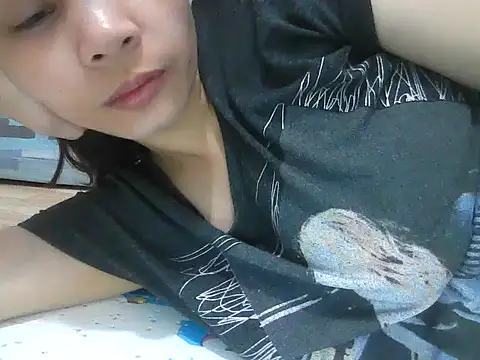 Snapshot of hotsexytits4U chatting on January 19, 2026, 1:04 pm hotsexytits4U online show from January 19, 2026, 1:04 pm
