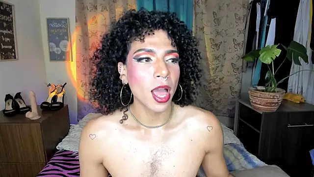 Angel White25 online show from April 23, 2026, 2:02 am