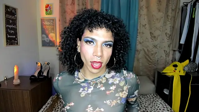 Snapshot of Angel_White25 chatting on May 20, 2026, 1:12 am Angel White25 online show from May 20, 2026, 1:12 am