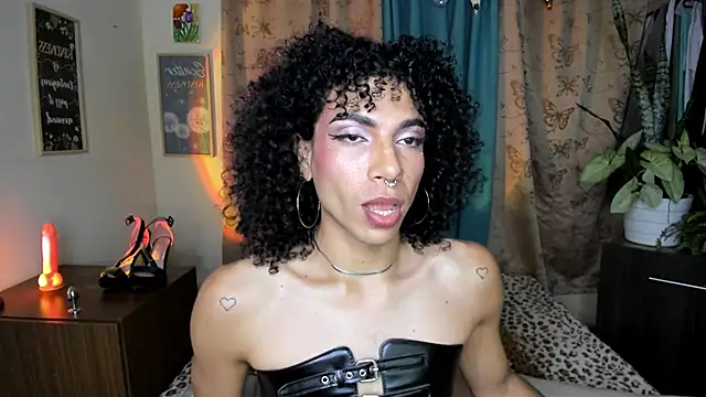 Snapshot of Angel_White25 chatting on June 12, 2026, 11:14 pm Angel White25 online show from June 12, 2026, 11:14 pm