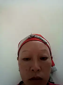 girl-hot2x online show from November 18, 2025, 11:15 pm