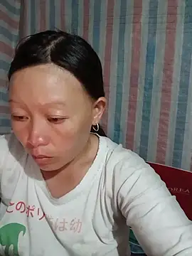 girl-hot2x online show from May 16, 2026, 1:21 pm
