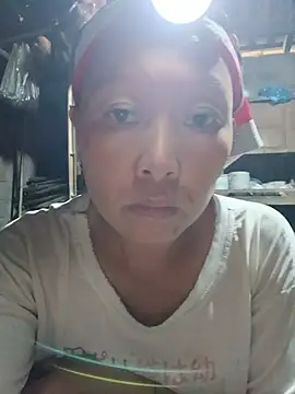 girl-hot2x online show from June 26, 2026, 1:54 am