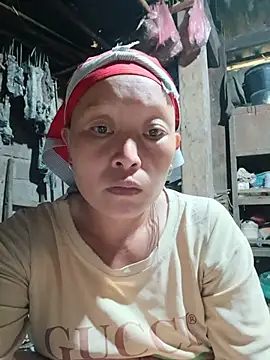 girl-hot2x online show from July 8, 2026, 5:23 am