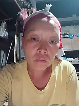girl-hot2x online show from July 27, 2026, 12:56 pm