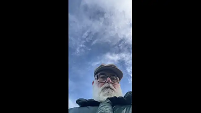 Snapshot of LeatherSdaddy chatting on December 2, 2025, 1:05 pm LeatherSdaddy online show from December 2, 2025, 1:05 pm