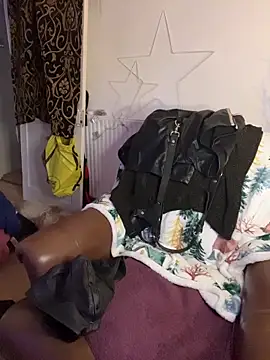 Snapshot of LeatherSdaddy chatting on December 20, 2025, 3:41 pm LeatherSdaddy online show from December 20, 2025, 3:41 pm