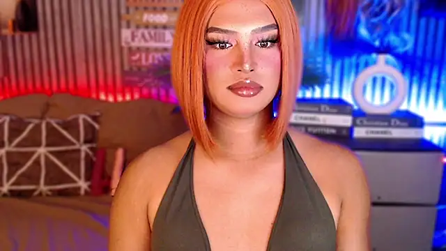 Snapshot of UrGoddess_Sofia chatting on April 18, 2026, 7:29 pm UrGoddess Sofia online show from April 18, 2026, 7:29 pm