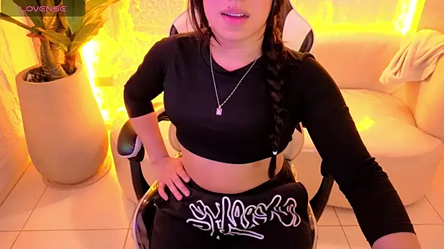 Juliana Tx online show from March 8, 2026, 2:59 am