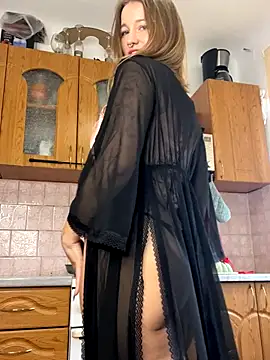 Snapshot of yourladyMary chatting on November 25, 2025, 2:22 am yourladyMary online show from November 25, 2025, 2:22 am