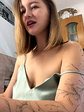 Snapshot of yourladyMary chatting on November 28, 2025, 12:24 am yourladyMary online show from November 28, 2025, 12:24 am