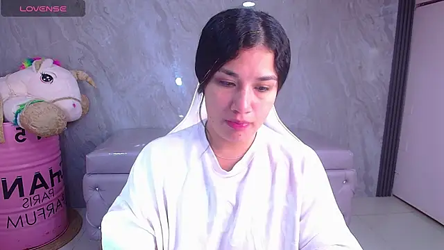 Snapshot of Violetta_jhonson_a chatting on November 21, 2025, 3:38 am Violetta jhonson a online show from November 21, 2025, 3:38 am