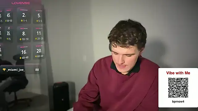 Snapshot of sculpteddesire chatting on March 27, 2026, 4:40 am sculpteddesire online show from March 27, 2026, 4:40 am