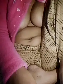 Snapshot of Hotty_siatar chatting on November 15, 2025, 6:04 pm Hotty siatar online show from November 15, 2025, 6:04 pm