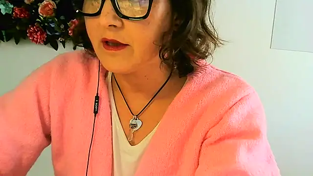 zaidapink1990 online show from March 8, 2026, 10:08 am