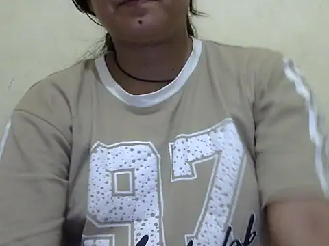 Snapshot of Anika_Singh chatting on June 16, 2026, 4:20 pm Anika Singh online show from June 16, 2026, 4:20 pm