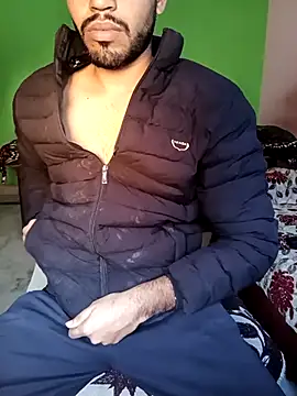 Snapshot of hotyyyyjonny chatting on November 18, 2025, 6:18 am hotyyyyjonny online show from November 18, 2025, 6:18 am