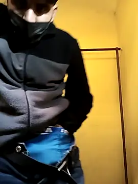 hotyyyyjonny online show from December 14, 2025, 9:14 am