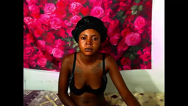 Sweeteboneycherry online show from March 16, 2026, 12:20 pm