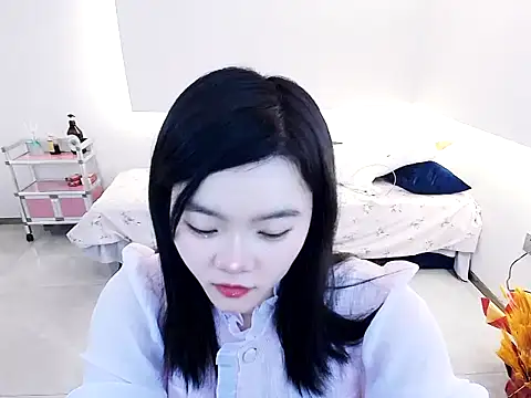 Snapshot of Shaurk chatting on December 16, 2025, 2:49 am Shaurk online show from December 16, 2025, 2:49 am