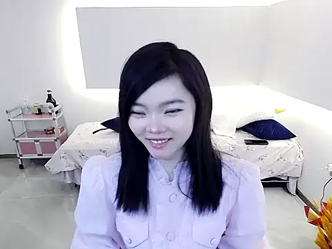 Snapshot of Shaurk chatting on December 18, 2025, 2:39 am Shaurk online show from December 18, 2025, 2:39 am