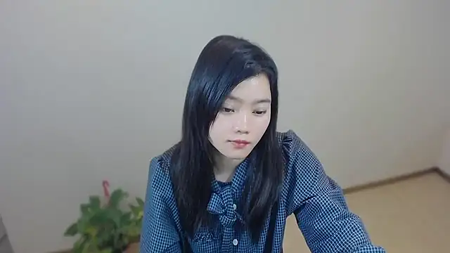 Snapshot of Shaurk chatting on March 11, 2026, 10:54 am Shaurk online show from March 11, 2026, 10:54 am