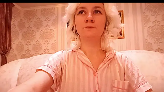 Snapshot of KyokoAck chatting on November 23, 2025, 3:01 pm KyokoAck online show from November 23, 2025, 3:01 pm