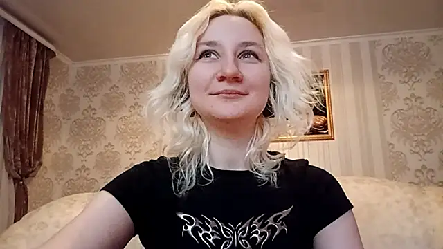 Snapshot of KyokoAck chatting on November 25, 2025, 3:01 pm KyokoAck online show from November 25, 2025, 3:01 pm