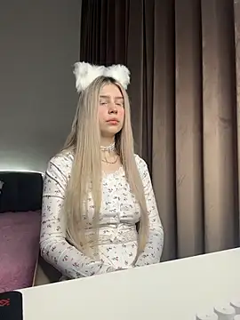 Snapshot of Olivia1Taylor1 chatting on November 24, 2025, 6:13 am Olivia1Taylor1 online show from November 24, 2025, 6:13 am