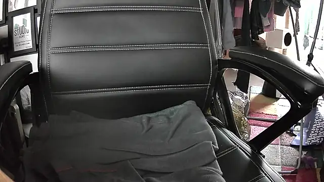 Chrisatmiami online show from November 22, 2025, 2:16 pm