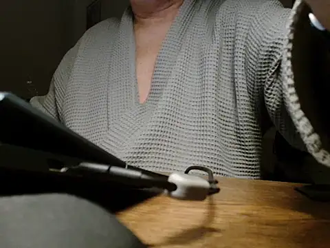 sssuka online show from February 11, 2026, 10:04 pm