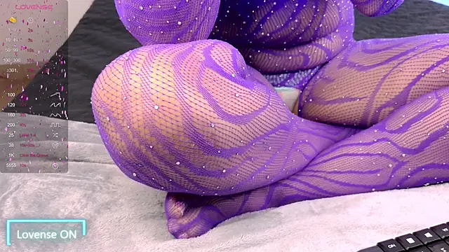 Snapshot of Amelia-Voss chatting on November 21, 2025, 1:43 pm Amelia-Voss online show from November 21, 2025, 1:43 pm