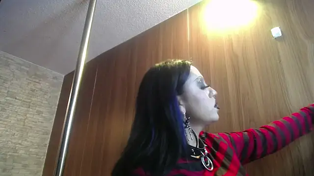 Snapshot of Belladonna_trix chatting on June 22, 2026, 7:33 pm Belladonna trix online show from June 22, 2026, 7:33 pm
