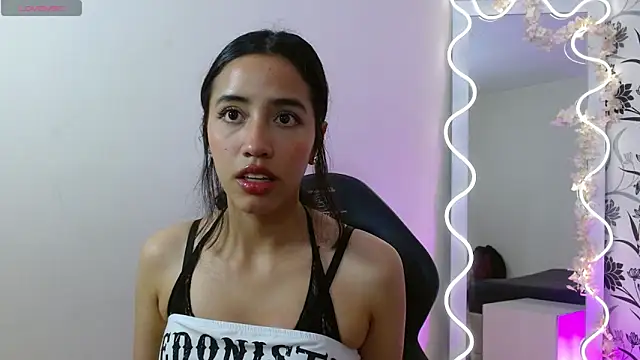 Joselyn tay online show from June 22, 2026, 4:31 am