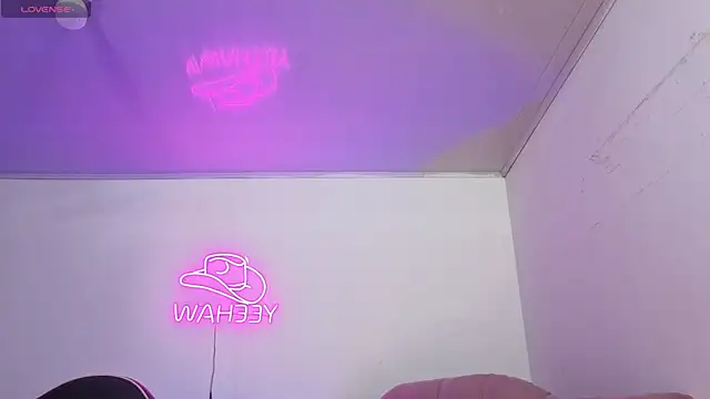 ISABELA TAY online show from April 28, 2026, 11:37 am