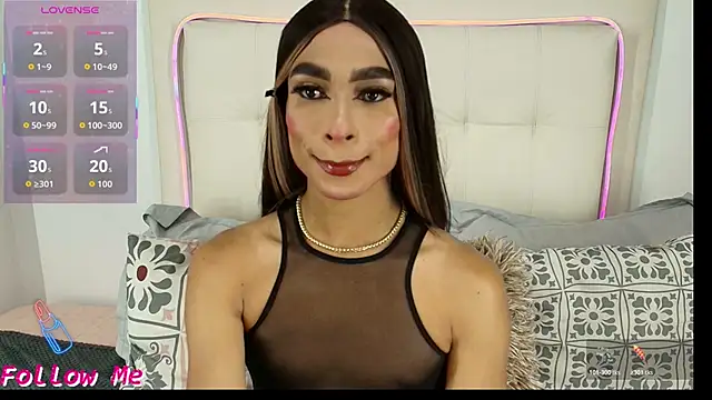 Daphne Hills online show from March 7, 2026, 4:20 am