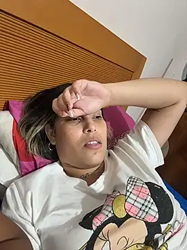 Snapshot of Anna_Bitch_Disgusting chatting on November 21, 2025, 5:06 am Anna Bitch Disgusting online show from November 21, 2025, 5:06 am