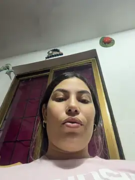 Anna Bitch Disgusting online show from May 6, 2026, 1:57 am