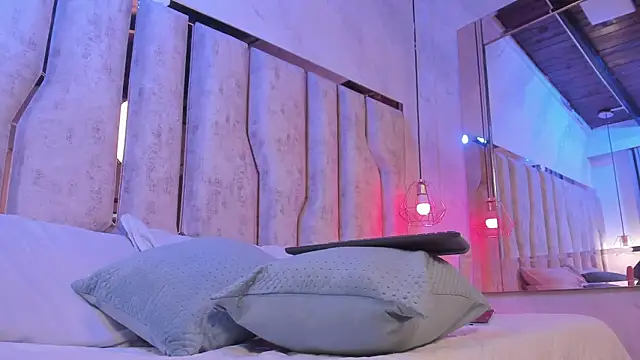 Snapshot of Caroline_palmerr chatting on February 5, 2026, 3:22 am Caroline palmerr online show from February 5, 2026, 3:22 am