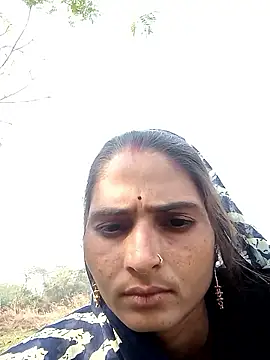 Snapshot of Nelug chatting on November 20, 2025, 6:46 am Nelug online show from November 20, 2025, 6:46 am