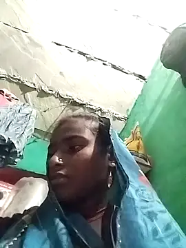 Big Lovexx online show from November 24, 2025, 8:30 pm