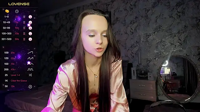 SandraPowers online show from November 30, 2025, 12:53 pm