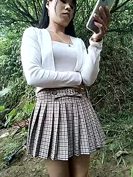 gugu0022 online show from April 27, 2026, 10:24 am