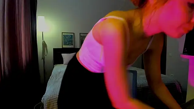 Snapshot of Aurora_Glow21 chatting on June 15, 2026, 4:25 am Aurora Glow21 online show from June 15, 2026, 4:25 am