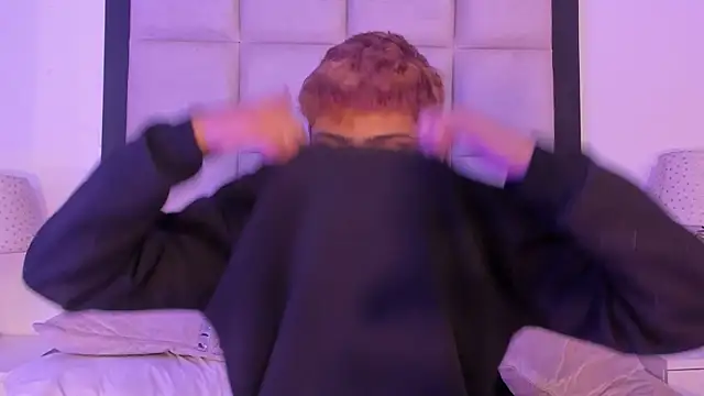 JacobRusso online show from December 21, 2025, 8:05 pm