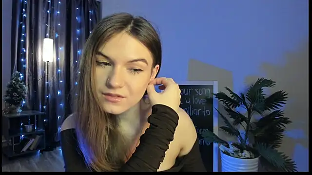 Snapshot of luna_lust_212 chatting on January 13, 2026, 4:29 am luna lust 212 online show from January 13, 2026, 4:29 am