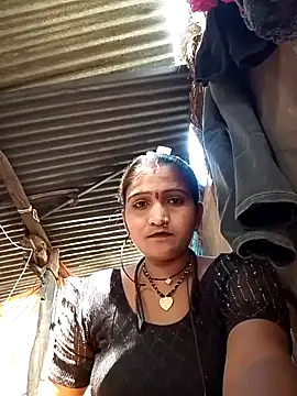 Snapshot of yanuw chatting on November 17, 2025, 7:25 am yanuw online show from November 17, 2025, 7:25 am